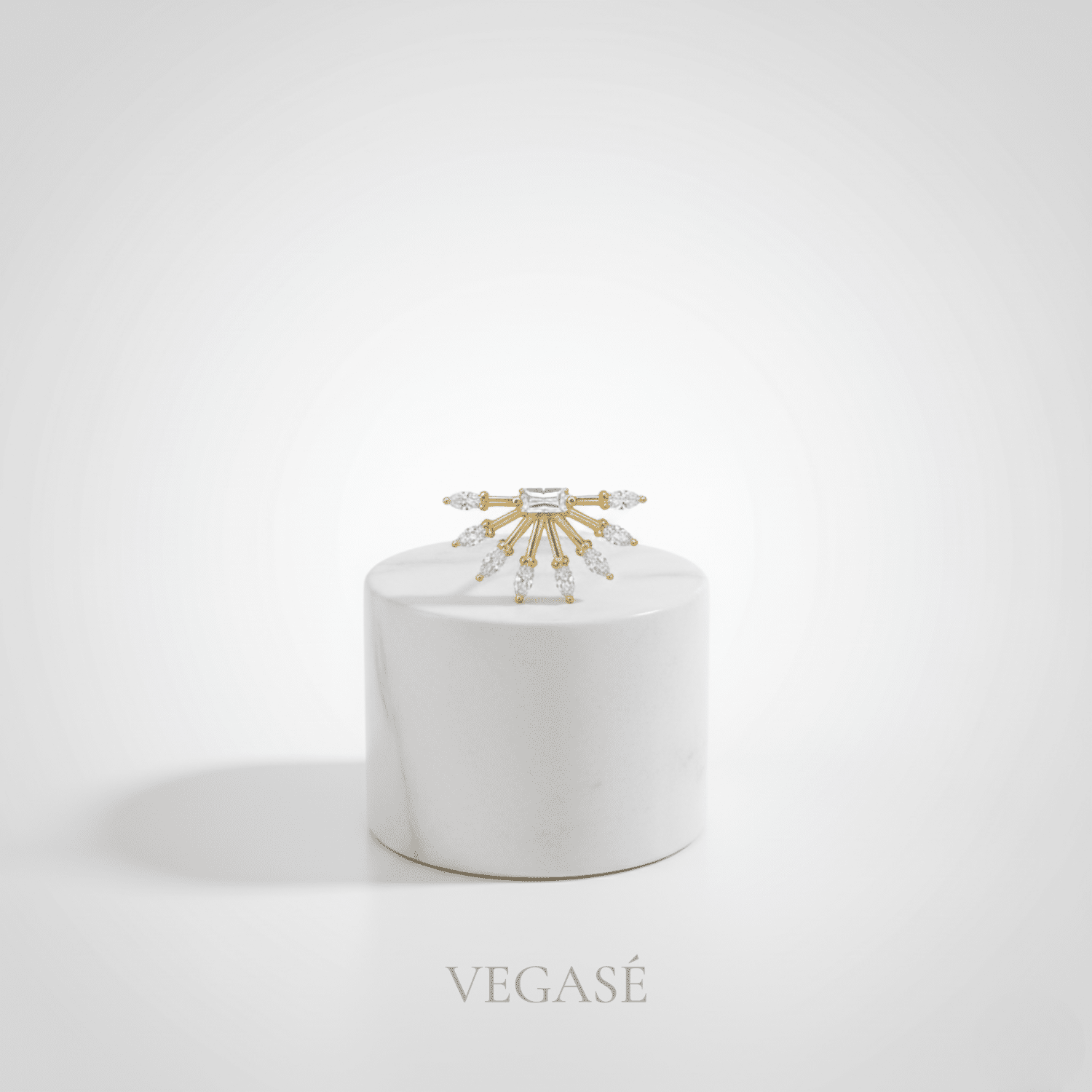 Solaris Küpe – Gold ve Zirkon Detaylı Şık Küpe - Görsel 3